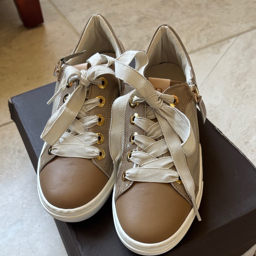 Ron White Ophelia sneakers Size 5.5 EU 36 Nude
